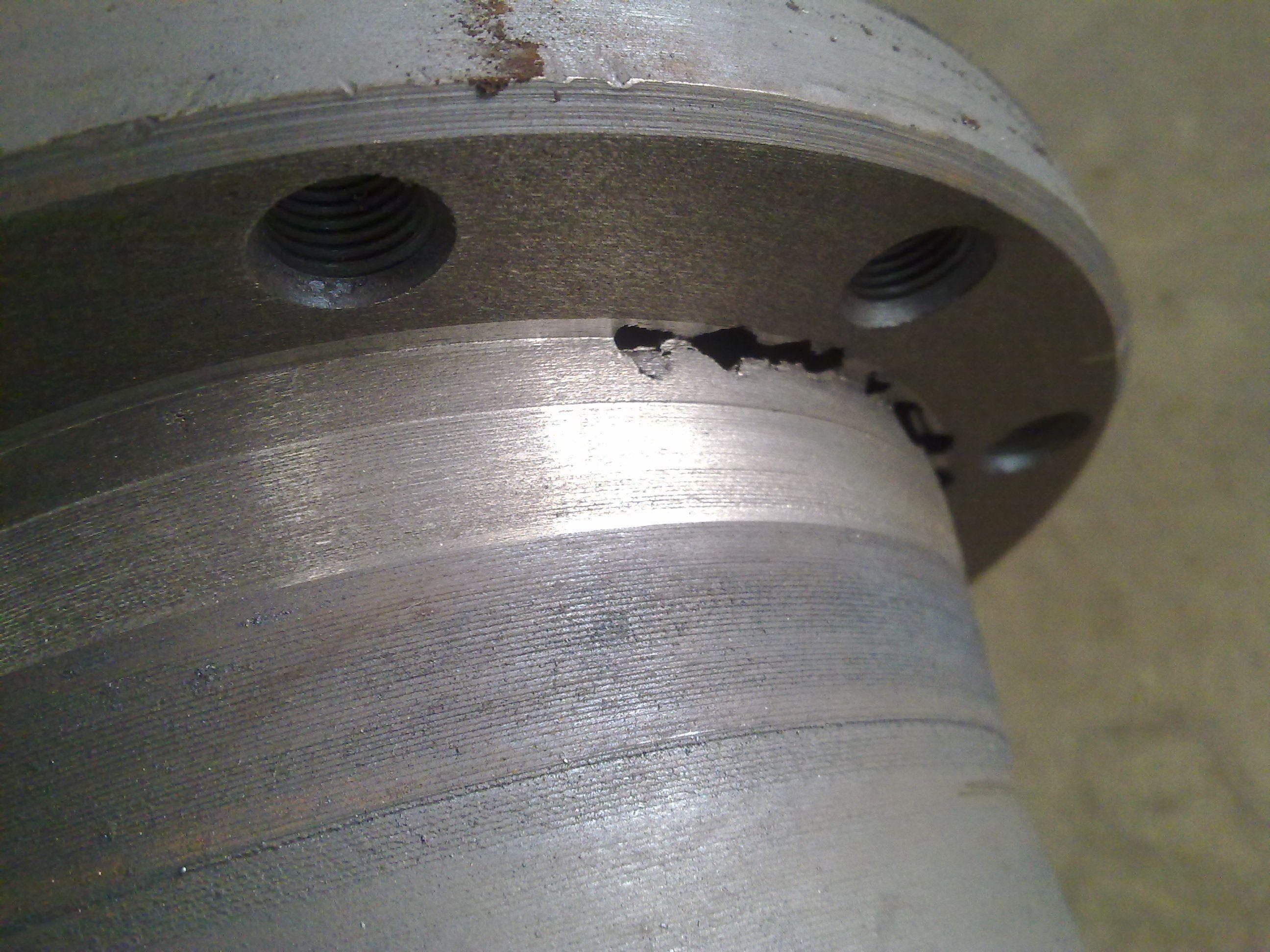 Wat zijn de oorzaken van scheurdefecten in gietstaal?